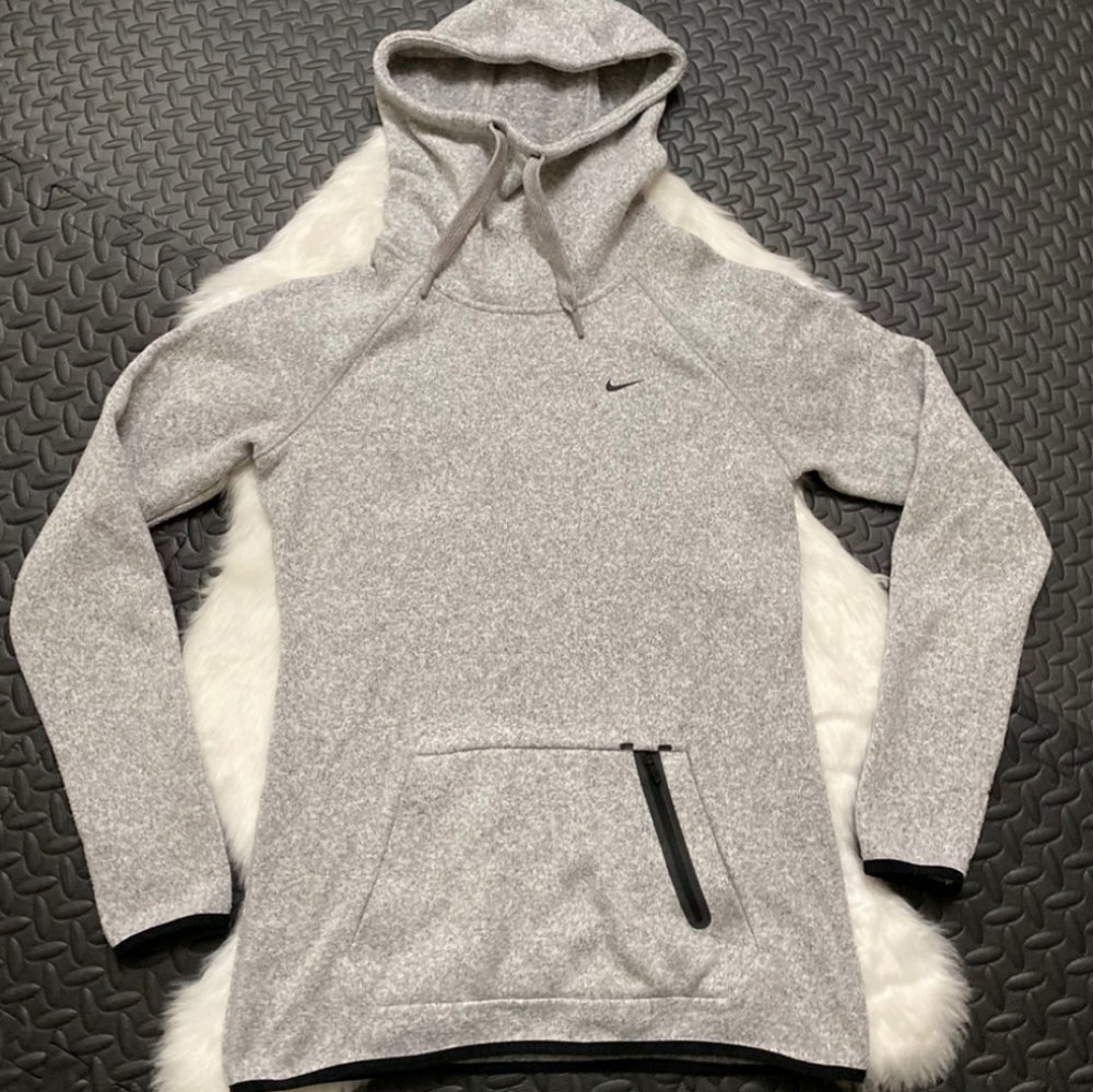 Nike Tech Fleece sweater